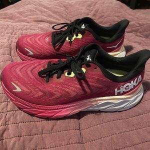 Hoka Arahi 7.5 Wide Like New